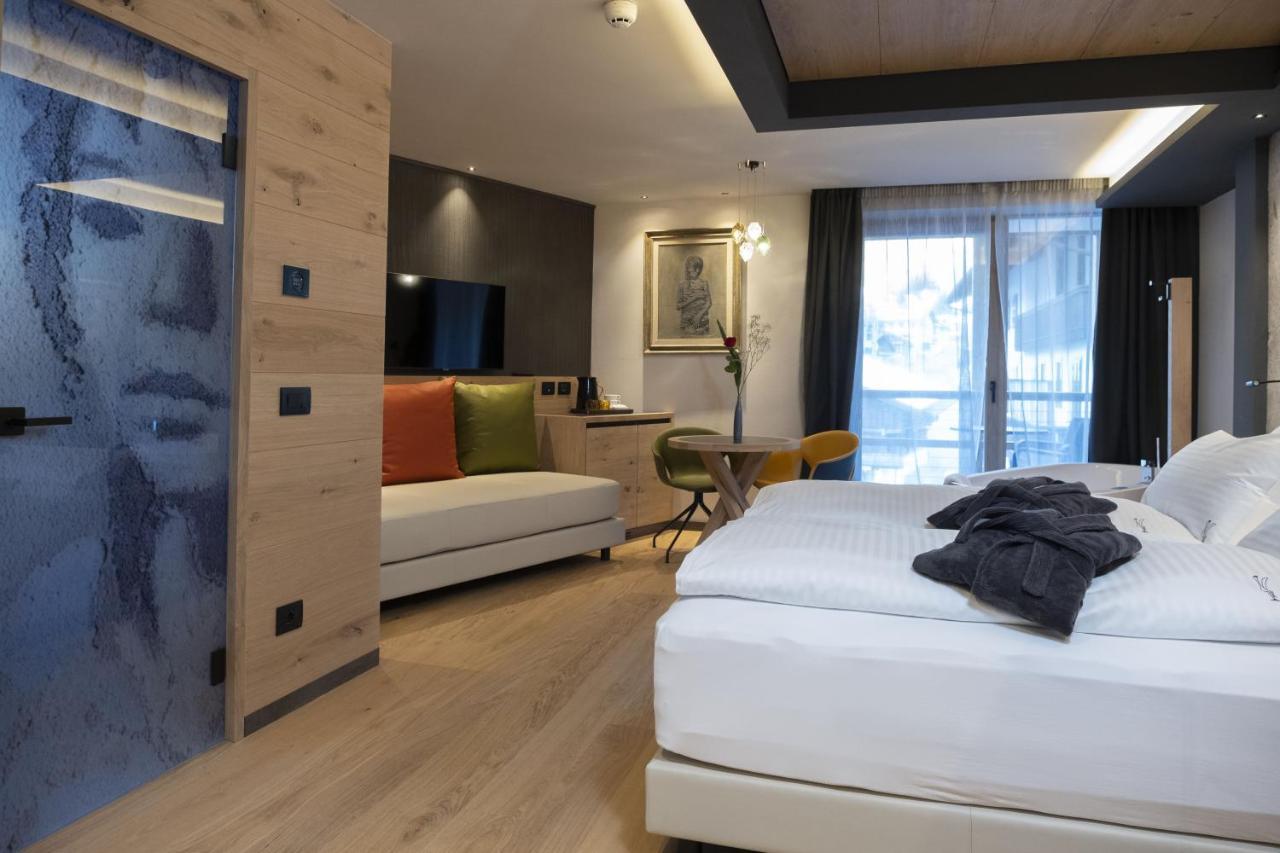 Locanda Degli Artisti Art Hotel Canazei Extérieur photo