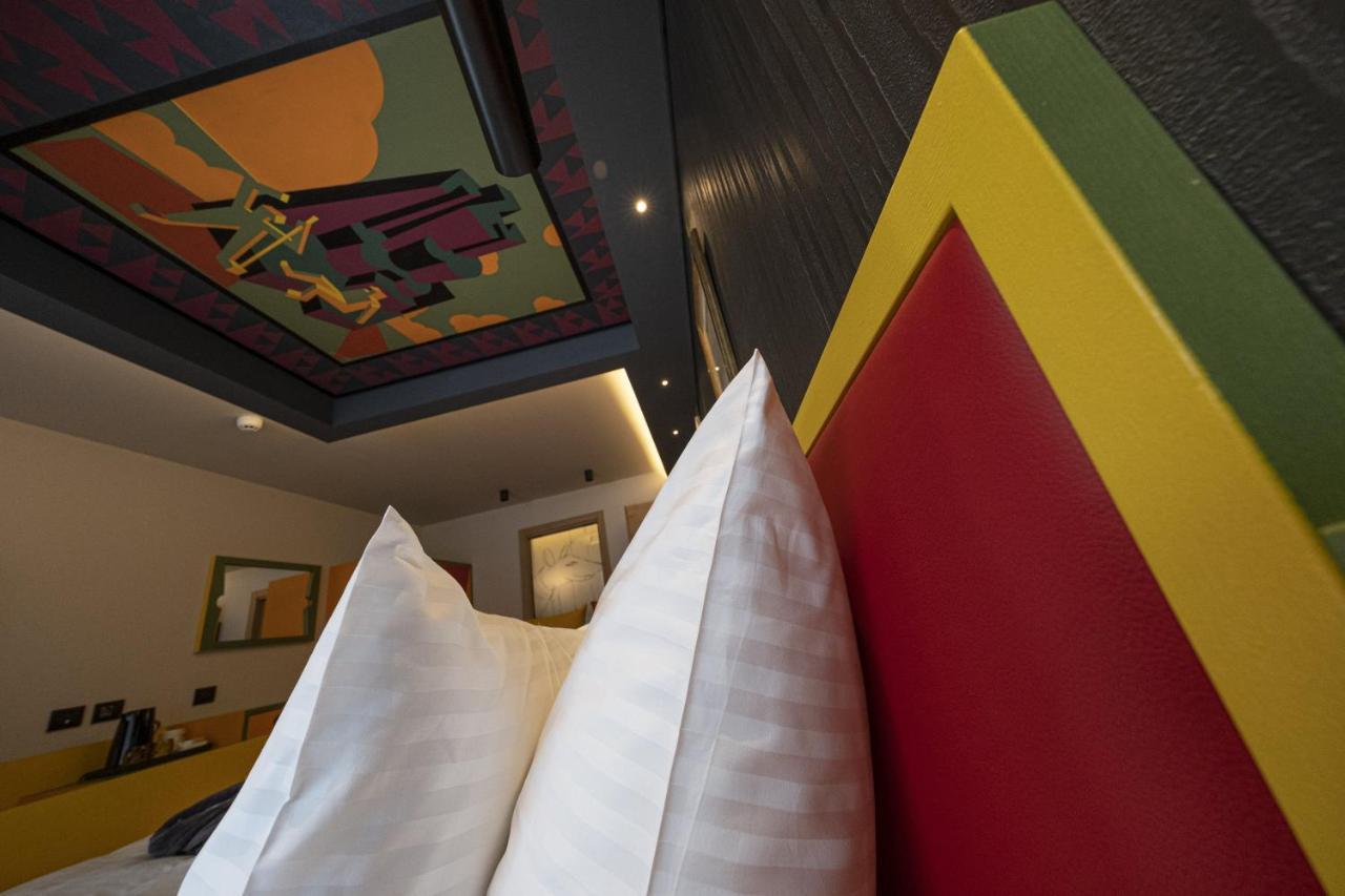 Locanda Degli Artisti Art Hotel Canazei Extérieur photo