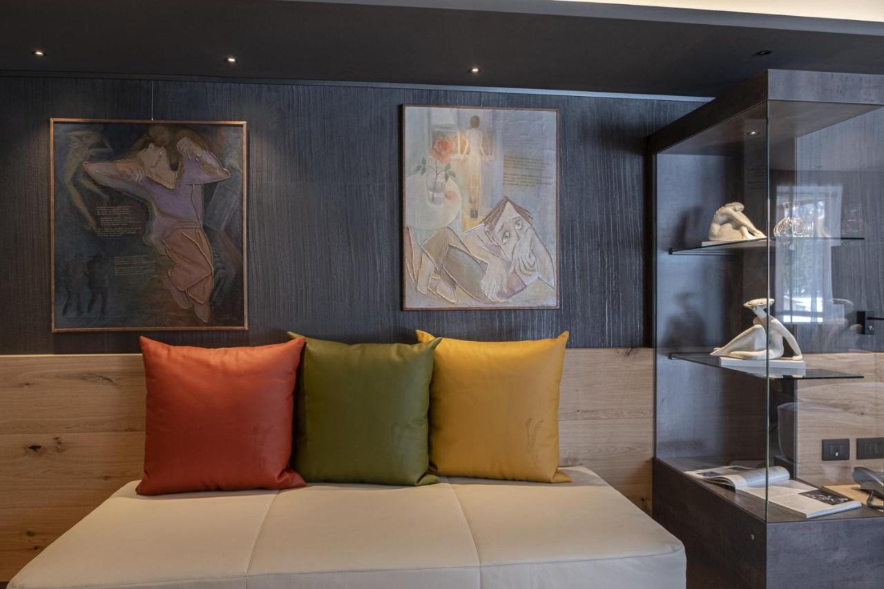 Locanda Degli Artisti Art Hotel Canazei Extérieur photo