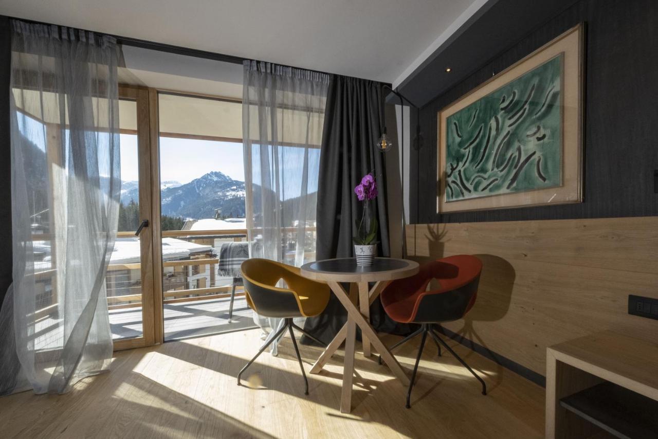 Locanda Degli Artisti Art Hotel Canazei Extérieur photo